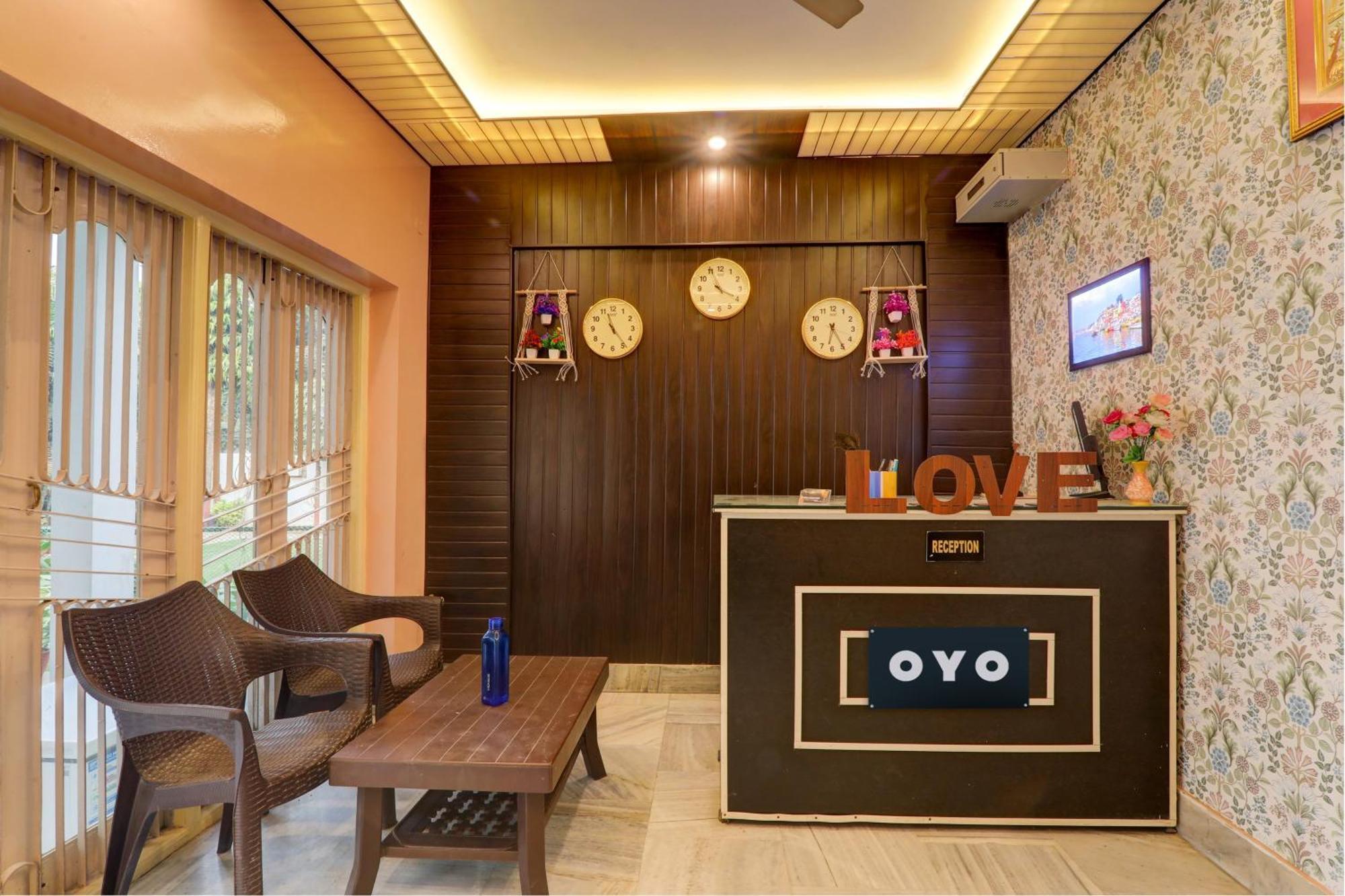 Hotel O Flagship Adbhut Moment Hotel Varanasi Exterior photo